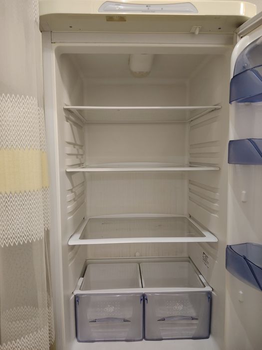 Холодильник Бирюса б/у, рабочий