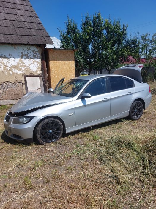 Vând bmw e 90 320 d 163 cp avariat,motor funcțional