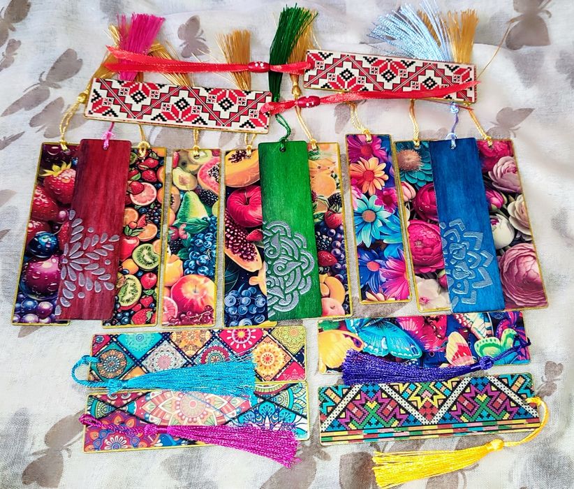 Semne de carte din lemn- modele unice