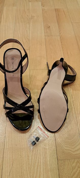 Sandale negre imitație lac