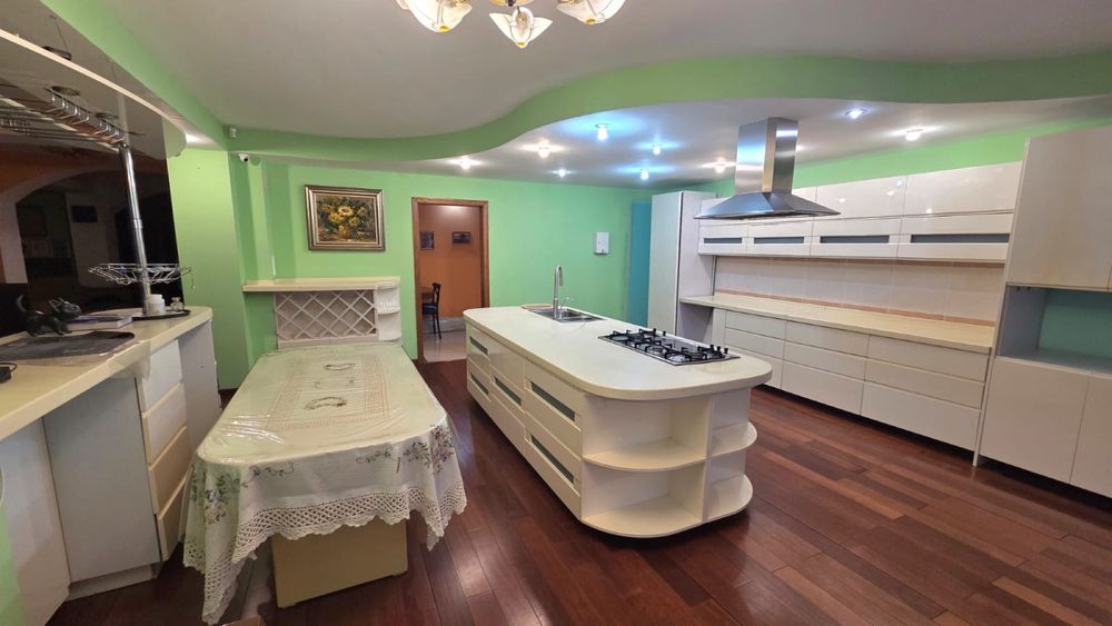 Кухонный гарнитур