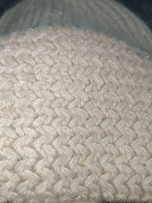 Женская шапка зимняя