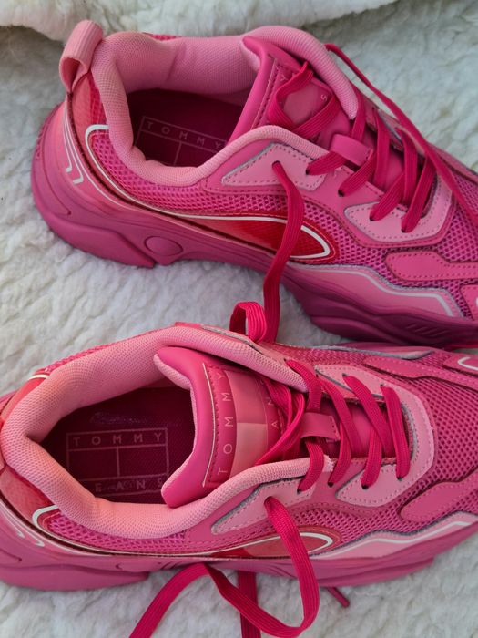 Tommy Hilfiger оригинални дамски сникърси 38 номер