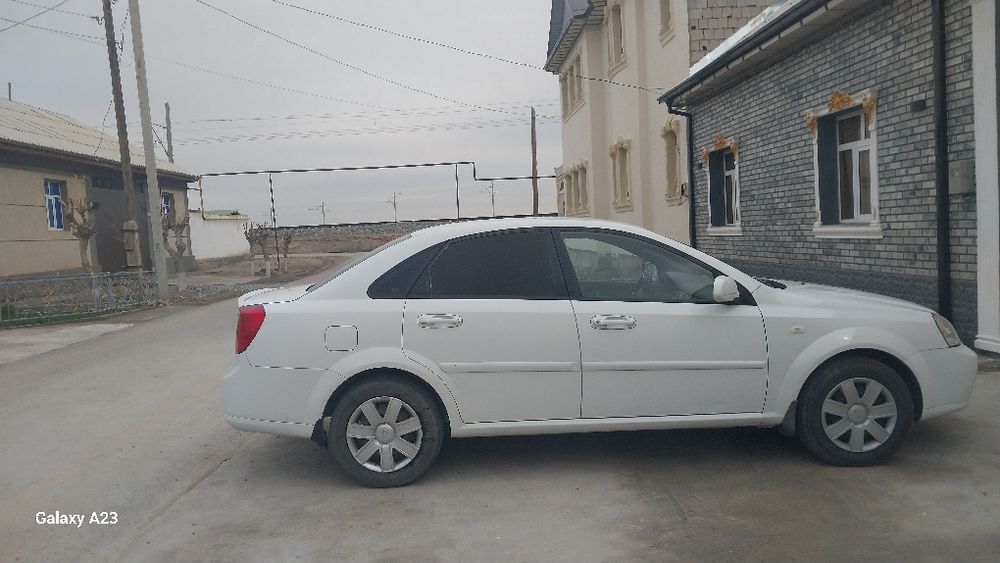 Mashinani holati yaxshi kelishib beramiz