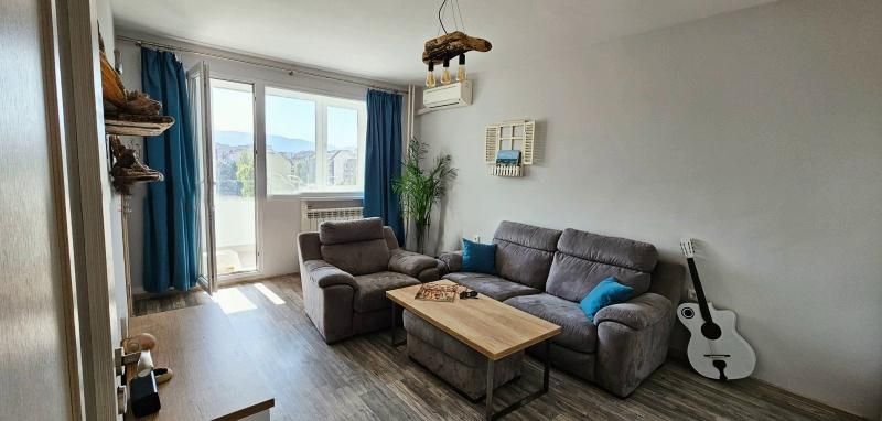 Дава се под наем Двустаен апартамент в София, Люлин 9 - 64 кв.м за 500 € - Снимка #1