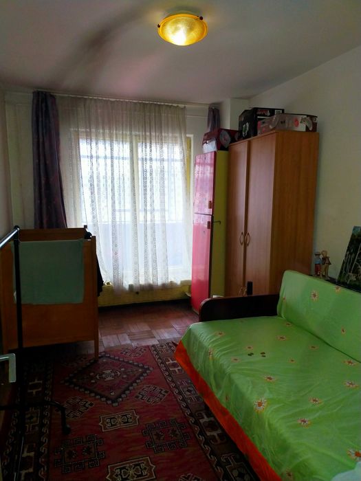 Vând apartament 5 camere duplex