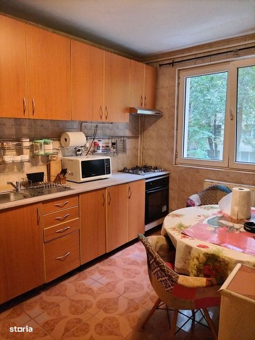 3 camere decomandate în Pajura | Etaj 1/3 | Parcare proprie | M4