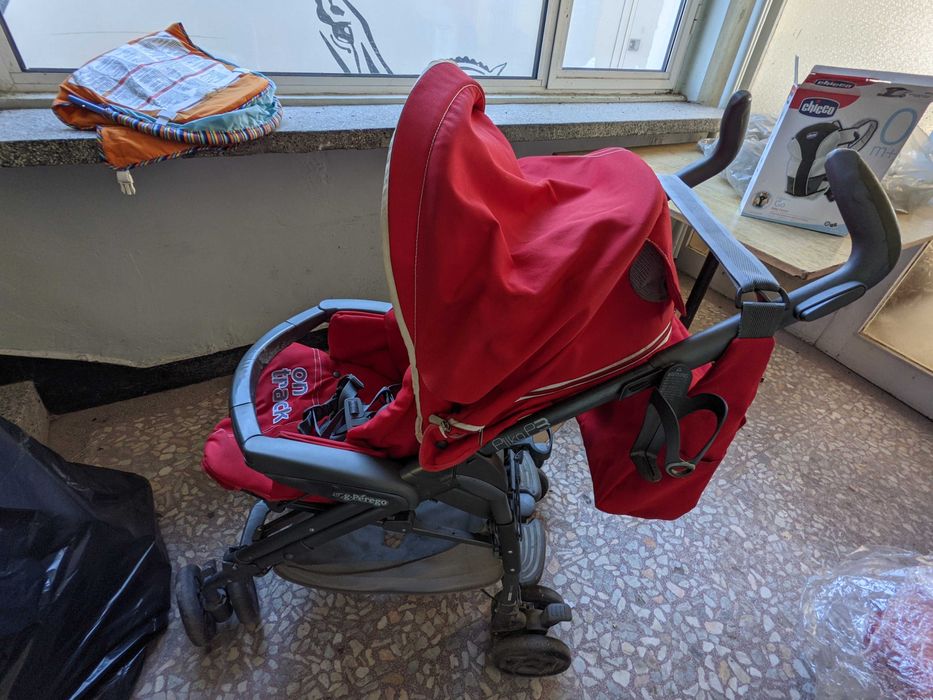 Детска количка Peg Pereggo с кош за автомобил, дъждобран и чанта