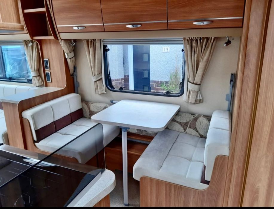 Каравана Swift Conqueror 530  2012 година