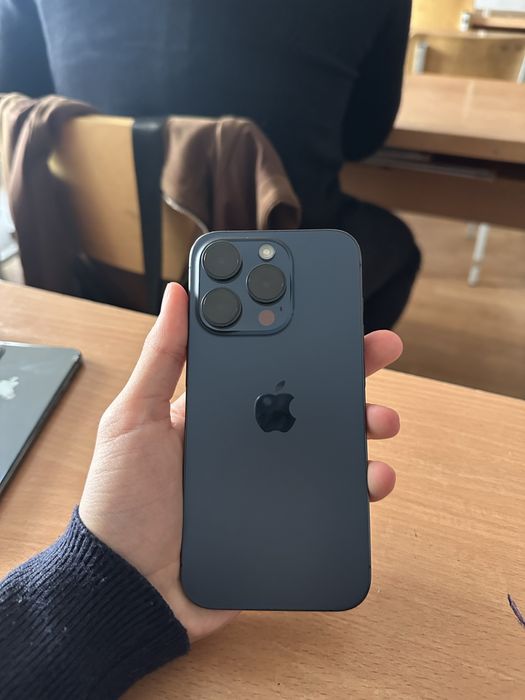 iPhone 15 Pro 256 / GB