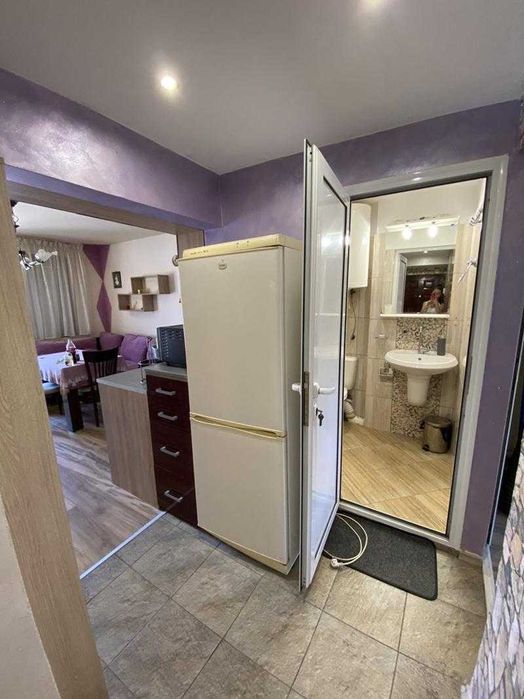 Дава се под наем Тристаен апартамент в Бургас, Център - 92 кв.м за 350 € - Снимка #10