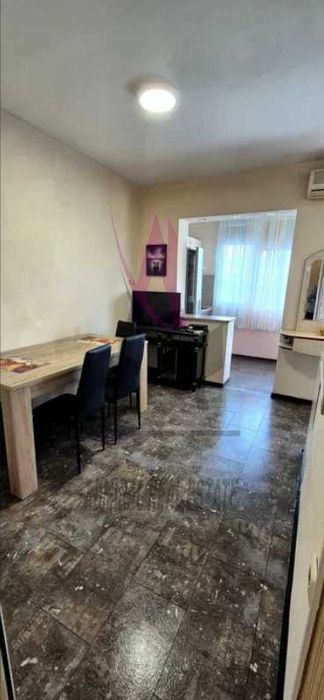 Дава се под наем Тристаен апартамент в Варна, Трошево - 80 кв.м за 498.27 € - Снимка #1