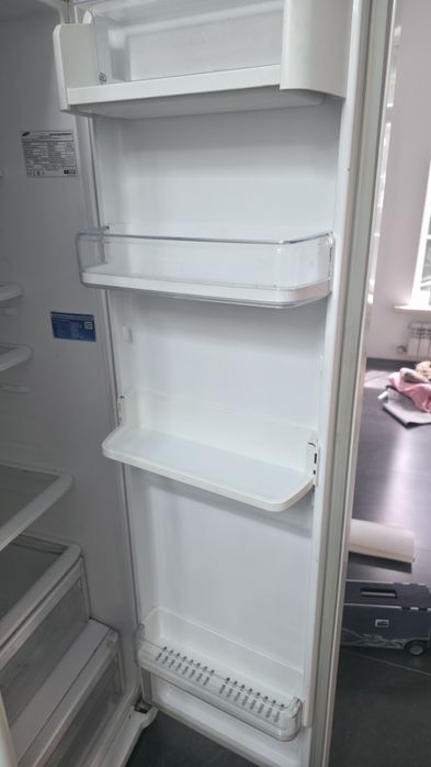 Холодильник Samsung side by side