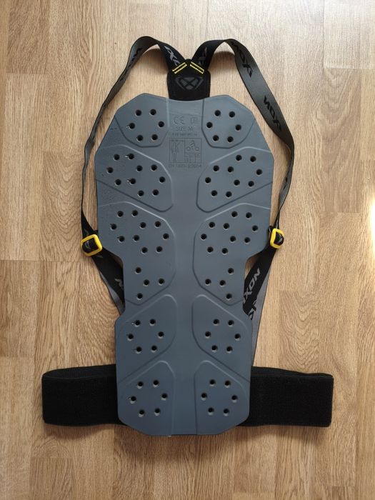 Echipament moto IXON protecție spate/coloană și pantaloni vară