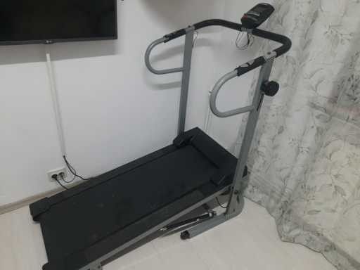 Banda de alergatMentionez ca nu este electrica.Nu trimit in tara