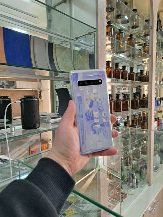 Samsung S10 5g xotirasi 8/256GB