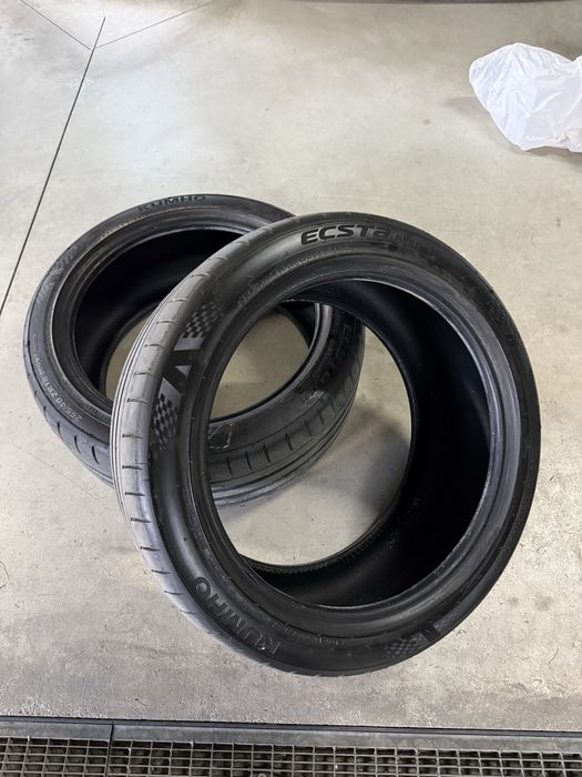 Vand 2 anvelope 225/45R18 + 2 anvelope 255/40 R18