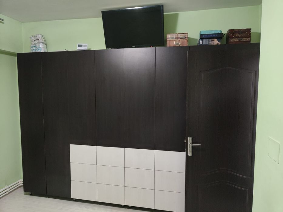 Proprietar vand apartament 2 camere zona Capitol.