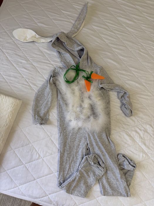 Костюм зайчика. Комбинезон 3-5 лет
