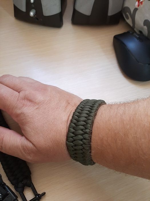 Bratara paracord supravietuire