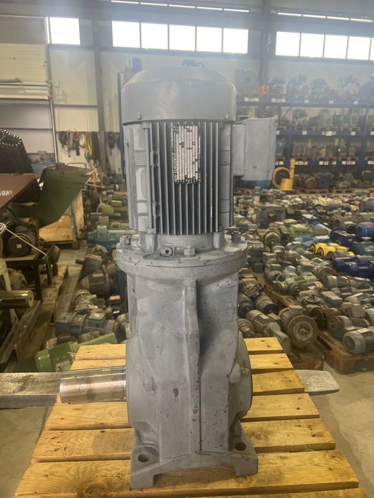 Мотор-редуктор SEW 1.5 kW 6.2 RPM