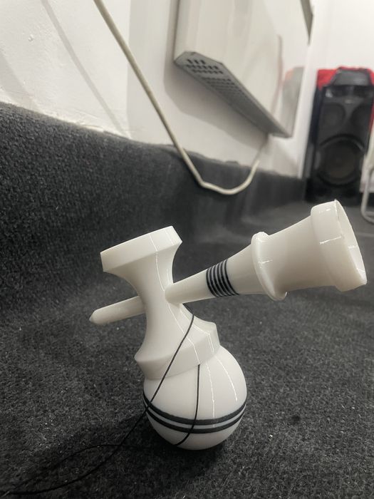 Kedama facuta la inprimata  are bales hole