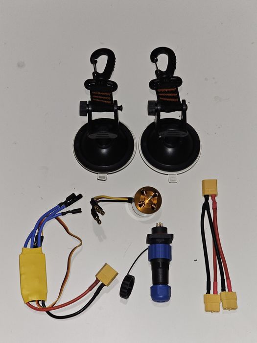 Универсална разпръсквачка за захранка  за лодка за риболов