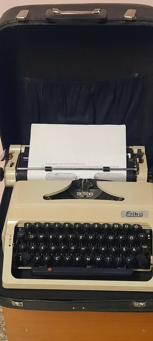 Mașină de scris Erika impecabilă