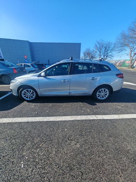 Vând Renault Megane 3,dau schimb cu ceva 4x4