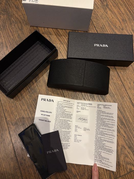 Оригинални слънчеви очила Prada