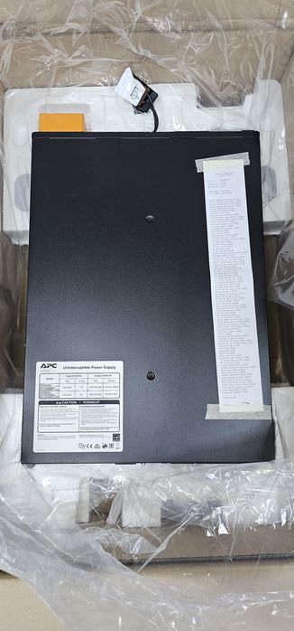 APC Smart-UPS SRT 3000VA (SRT3000XLI) Нов - неизползван