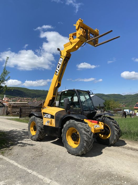 De inchiriat sau de vanzare incarcator  brat telescopic JCB 536-60