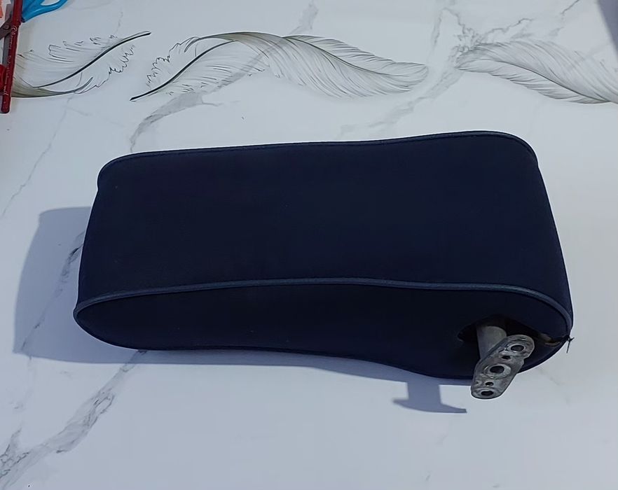 Подлокотник на мерседес