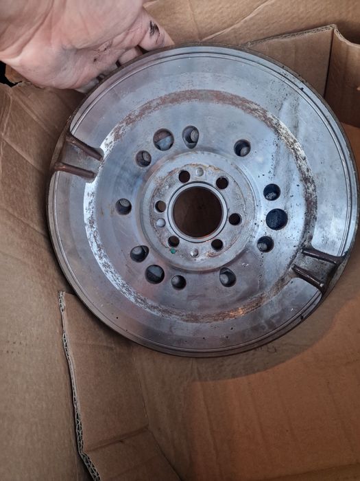 Маховик valeo за vw touran  2 tdi