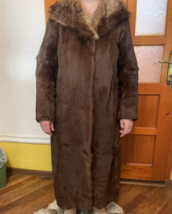 Haina de blana  naturala in stare foarte bune