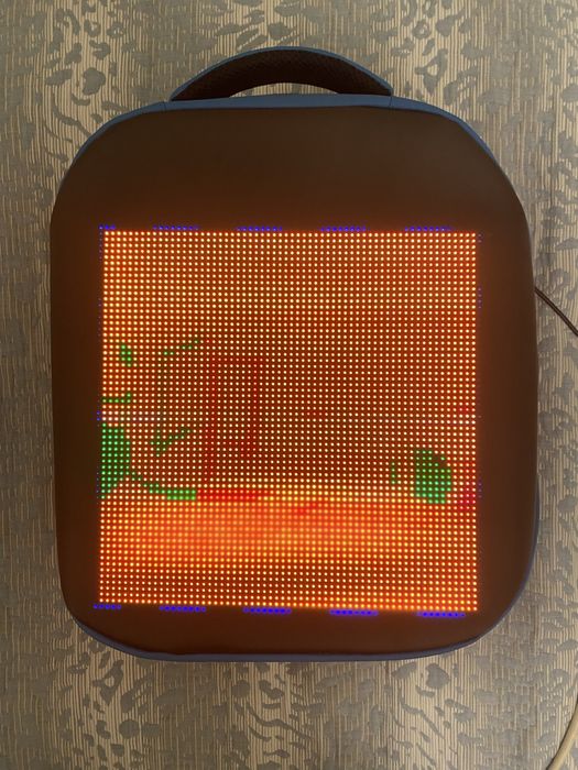 продаётся рюкзак с LED-экраном