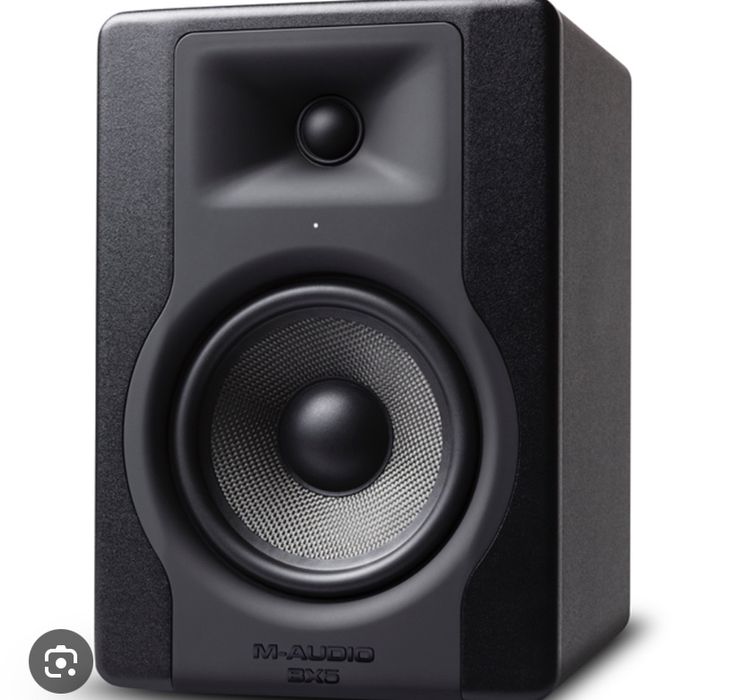 Продам колонки они же мониторы M-AUDIO BX-5