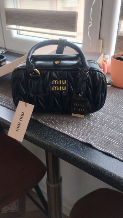 Geanta Miu  Miu.