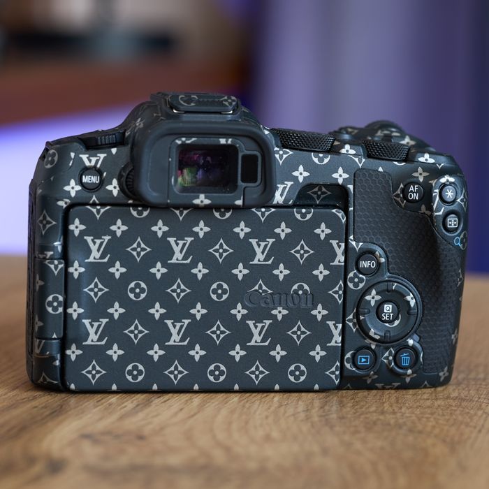 Фотоаппарат Canon EOS R8