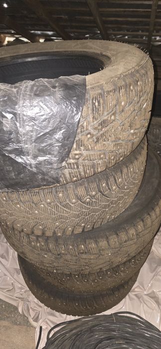 Продам зимние шины, размер 225×65 R17.