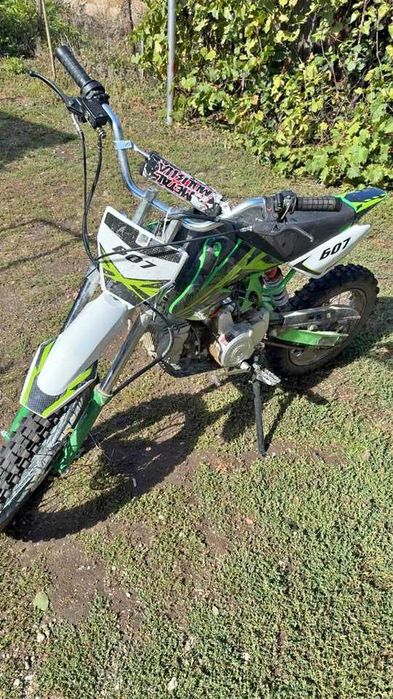 Vând cross 125 pornire la buton