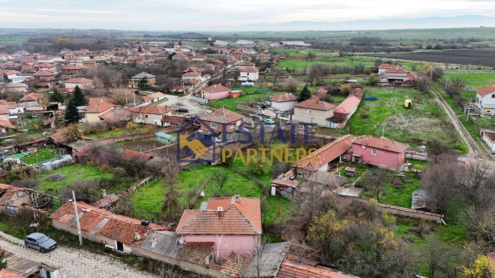 Къща в Пловдив, област-с.Ново Железаре площ 186 цена 67000