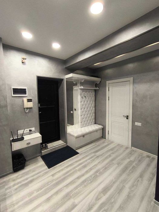 Сдам свою квартиру в центре метро Ойбек