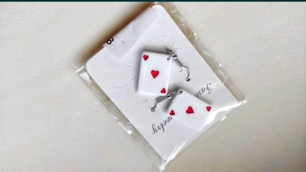 Серьги карта черви