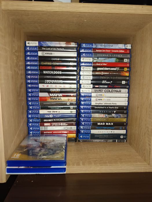 PlayStation 5 + controller + jocuri + charger stand