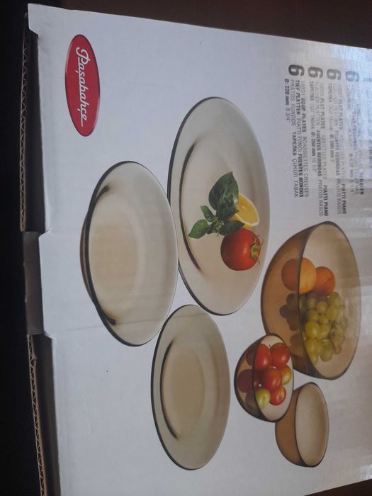 Продам набор посуды.