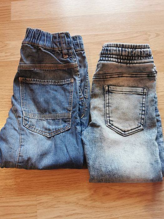 Blugi si geaca baietei diferite marimi 4-5 ani.