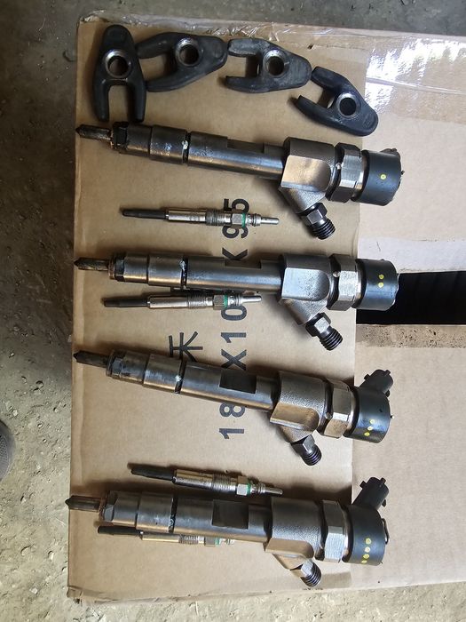Vand injectoare NOI, Bosch, Trafic/Vivaro euro 3