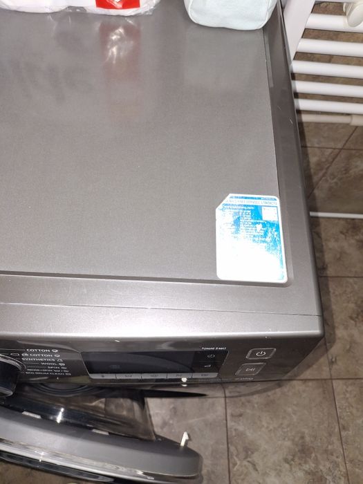 Vand urgent mașina de spălat SAMSUNG