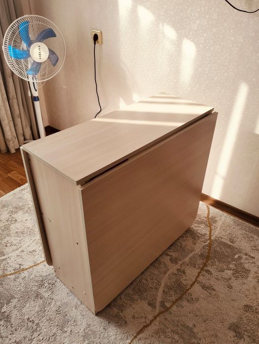 Продам стол книжка!